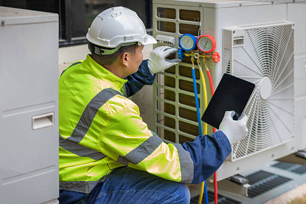 Professional Hvac technician working in Annandale, VA